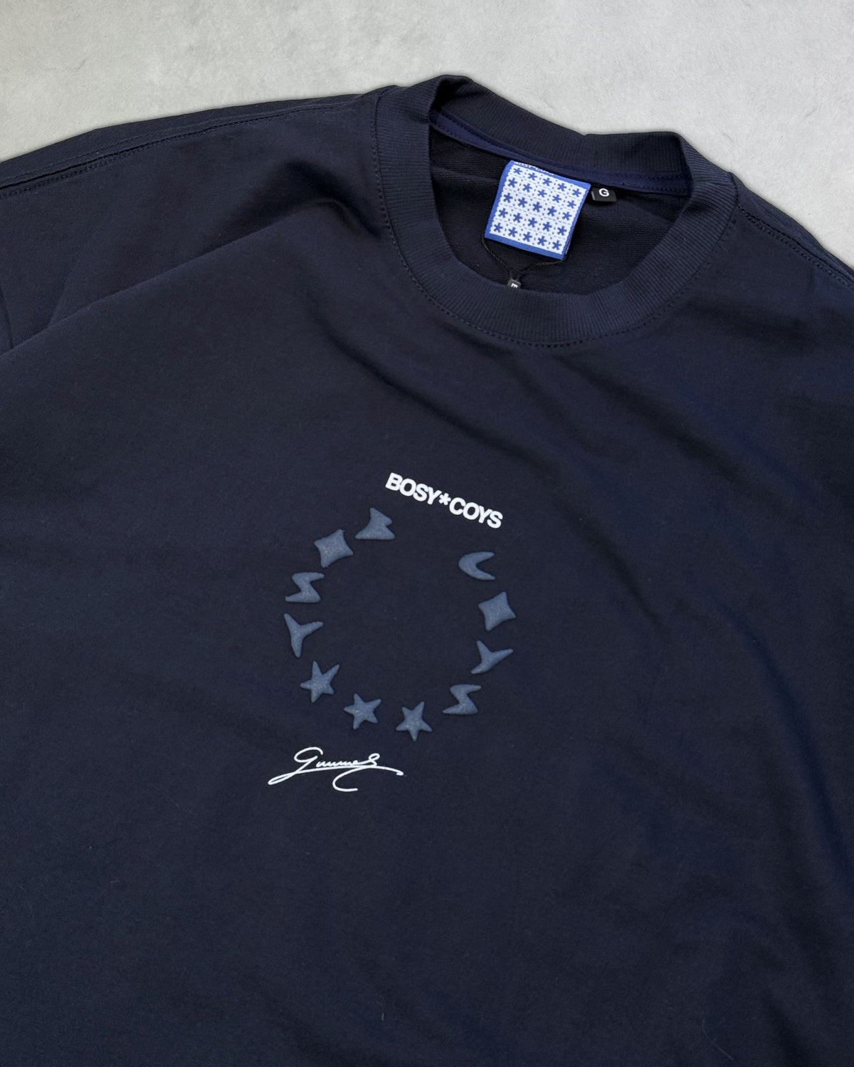 CIRCLE - CAMISETA MARINHO - FRENTE (FOTO)