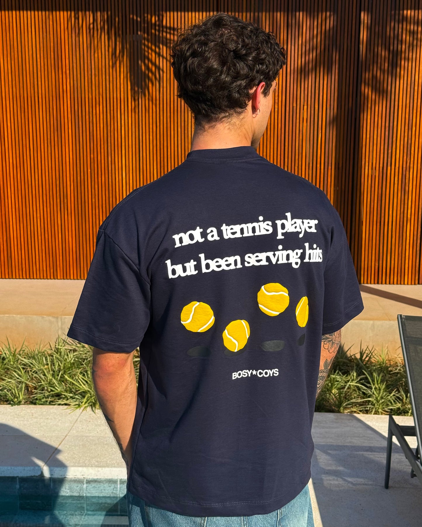 NOT A TENNIS PLAYER - CAMISETA MARINHO